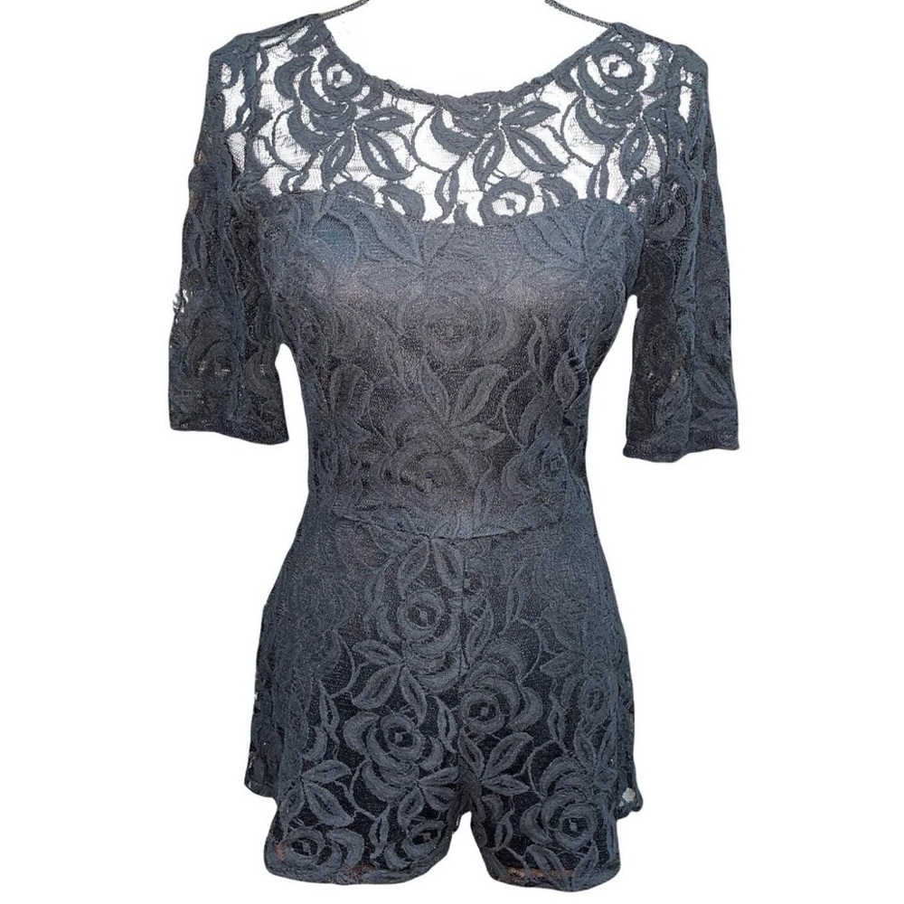 Women's Black lace short sleeve Romper Jumpsuit Size Small